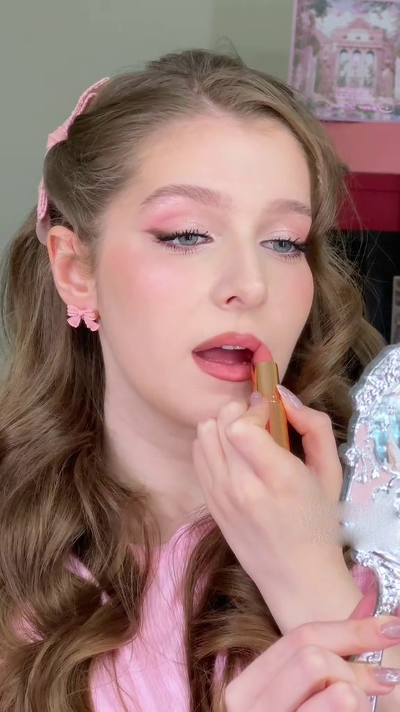 Pink Nude Velvet Lipstick SNK SL8 17JAN6