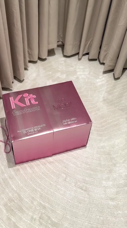 Kit Fantasu Ultimate All-in-One Makeup Vanity Box SNK SL8 13JAN8