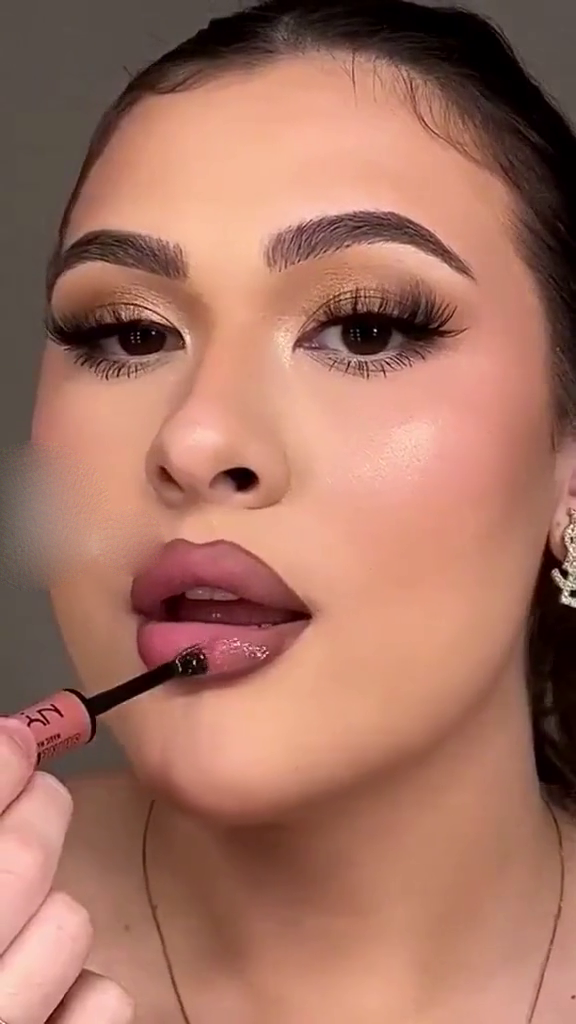 Mauve Nude Glossy Lip Combo SNK SL8 17JAN7