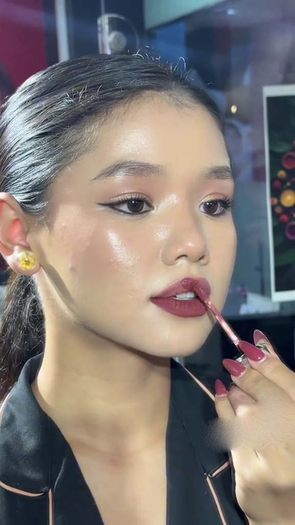 Wine Muse Liquid Lipstick SNK SL8 17JAN9