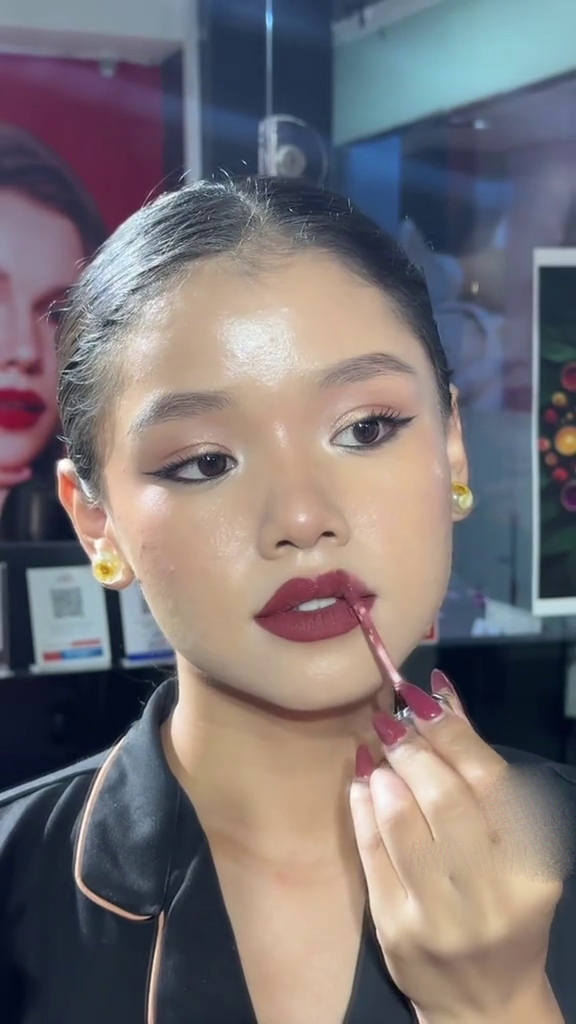 Wine Muse Liquid Lipstick SNK SL8 17JAN9