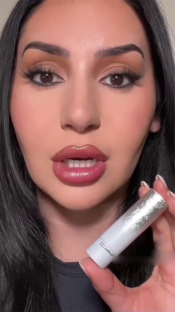 Glitter Nude Luxe Lipstick SNK SL1 17JAN2