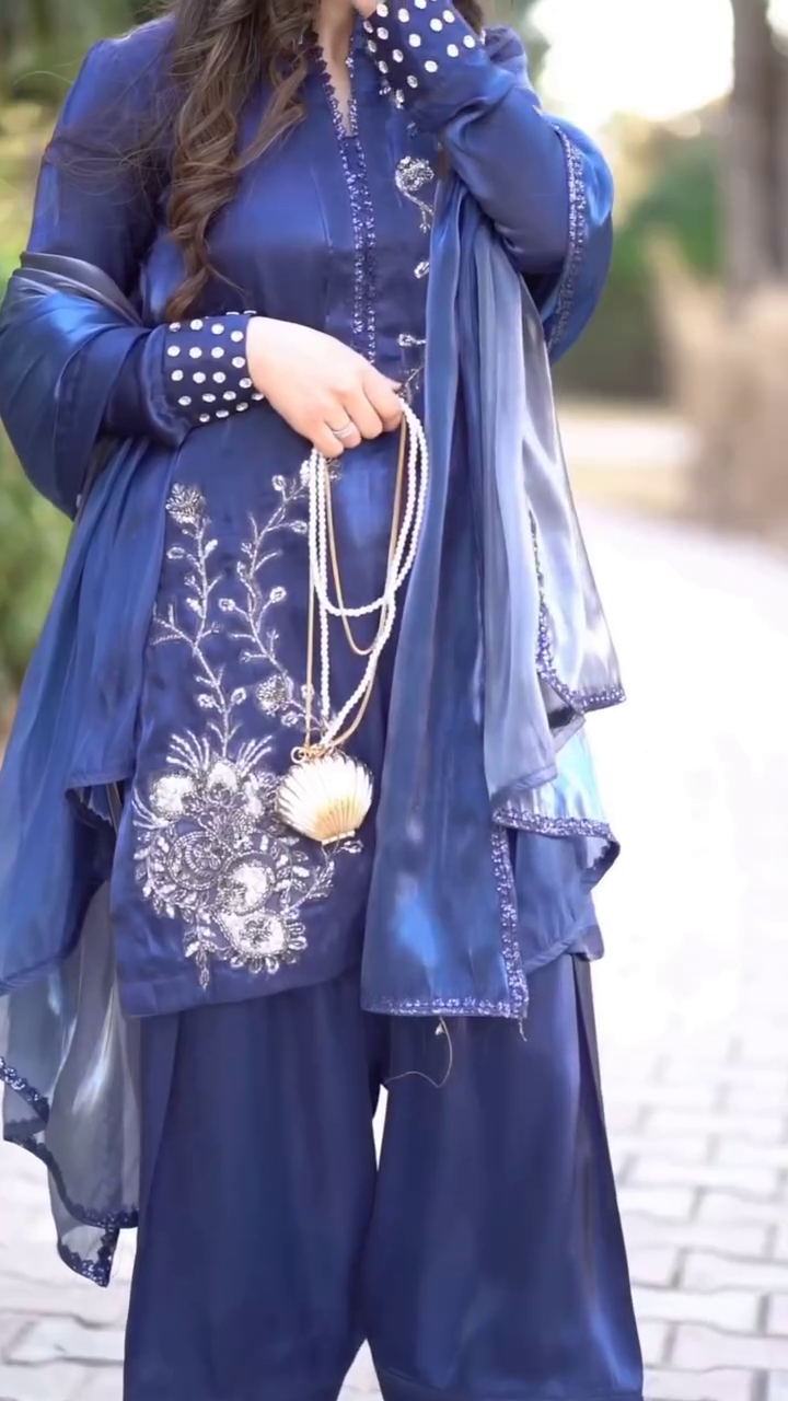 Dhamakaa Exclusive Sale Floral Embroidered A-Line Kurta & Trousers With Dupatta RA10 (Copy)