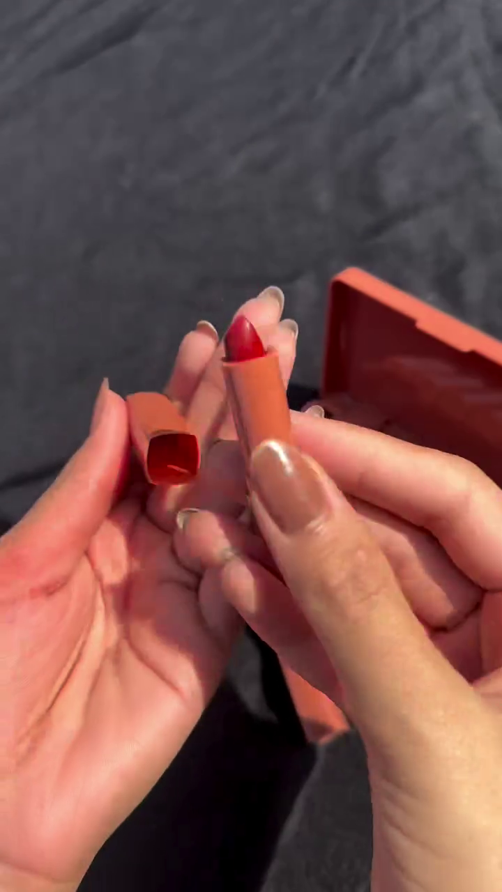 Dhamakaa Exclusive Sale Six Shades Mini Velvet Matte Lipstick Set Long Lasting Beauty AK8(17M)