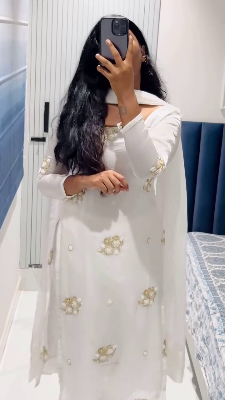 Dhamakaa Exclusive Sale Festival Special Divine White Kurtis Just 90/- Rs. 2AG4