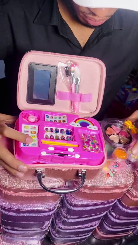 Festive Baby Kit Make up Kit with Mirror and Beauty Portable Set Online (15OCT2) 39 pg1 FS