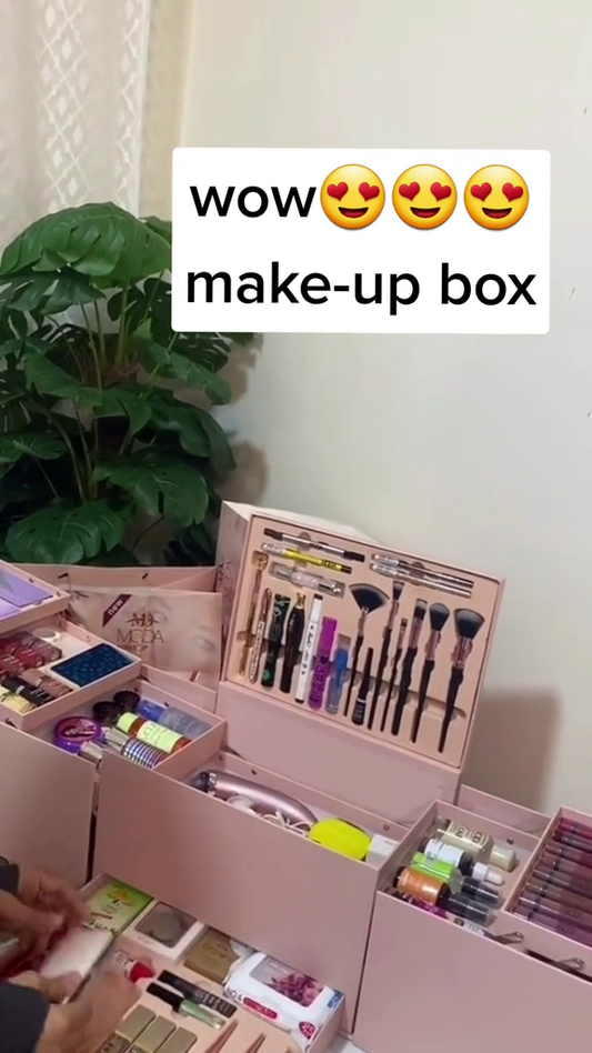 Trendy One Stop Make up Kit with Mirror and Beauty Portable Set Online (13OCT4) 39