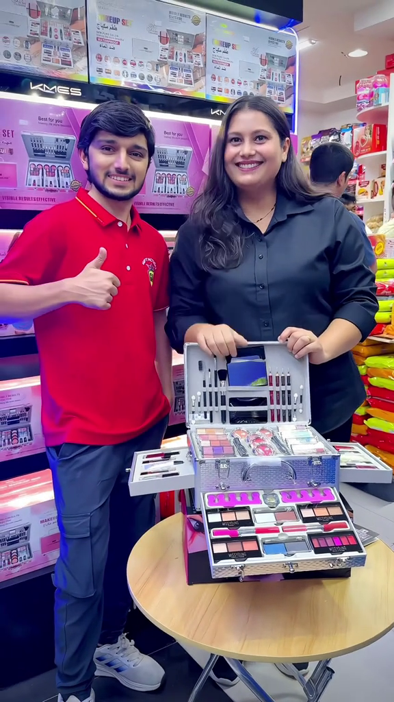 Hot Winter Sale 🔥 Compact Mirror Makeup Kit – Beauty On the Go  (2dec7) (Copy)