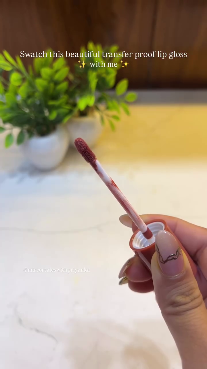 UltraStay Party Wear Lipstick 3JAN7